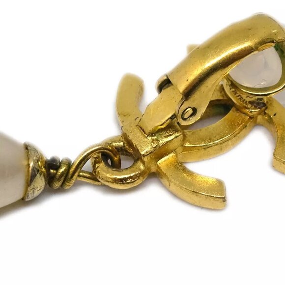 Chanel CC Artificial Pearl Dangle Earrings Clip-On Gold 95P 162291 - Picture 3 of 4